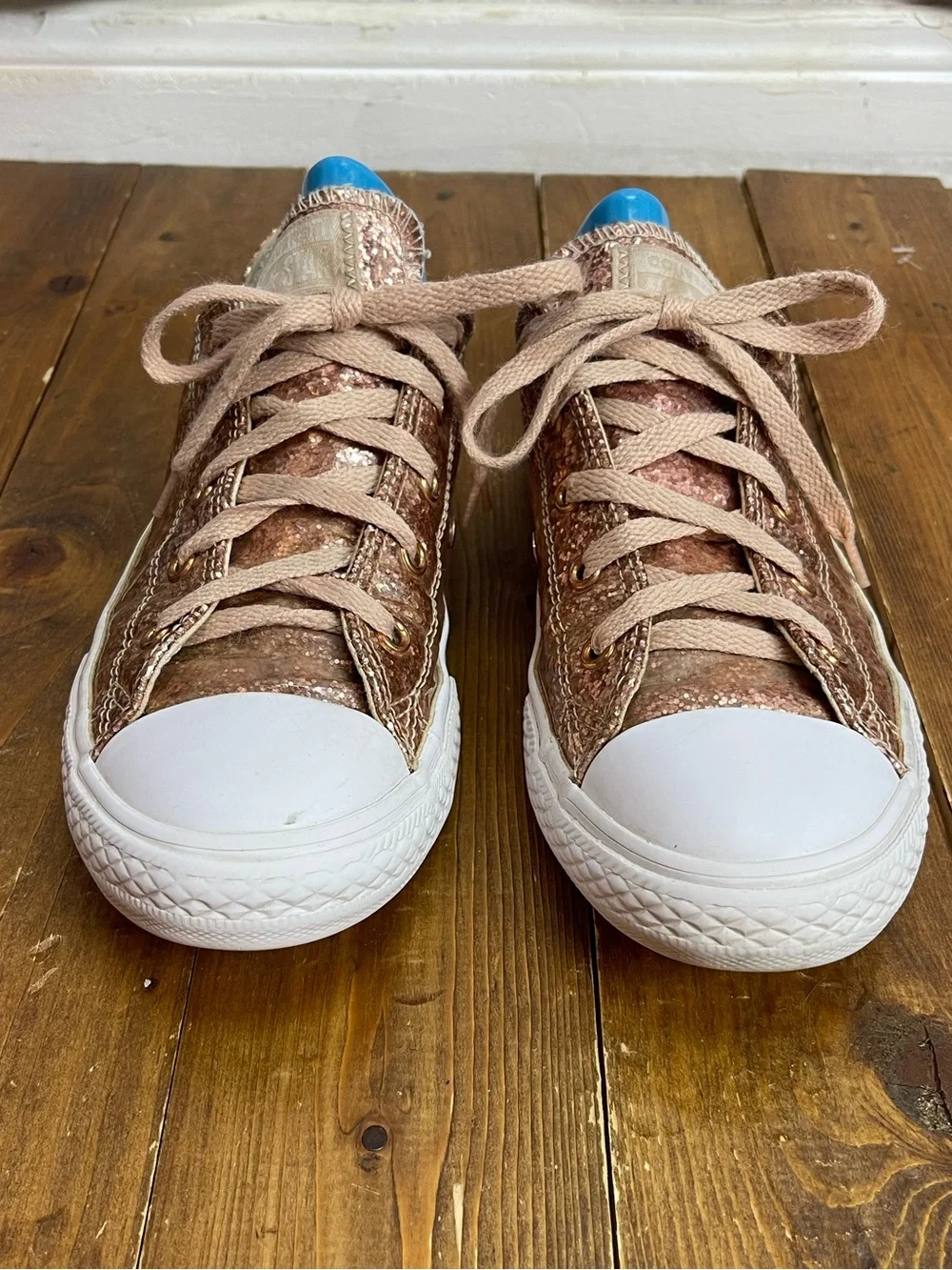 Converse juniors size 4 rose gold glitter sneakers
